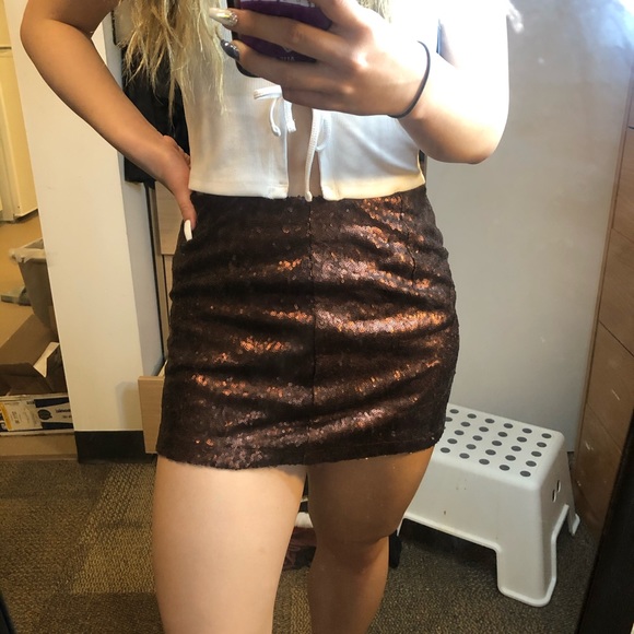 🍒2/$20🍒NEW F21 Sequin Skirt - Picture 5 of 5